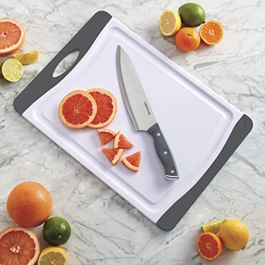 farberware cutting board with knife on it - kitchen tools for meal prepping