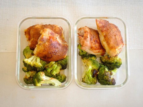 glass meal prep containers with air fryer chicken and broccoli