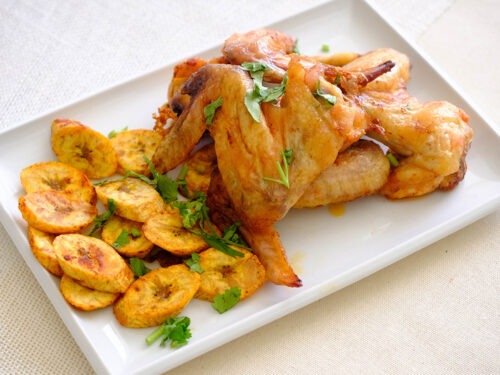 chicken wings with plantain chips