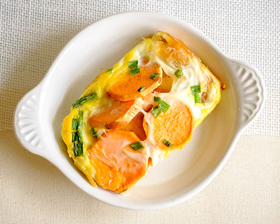 round plate with baked egg frittata and sweet potato