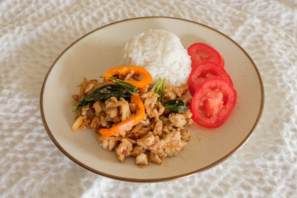 ground chicken stirfry with rice and tomatoes