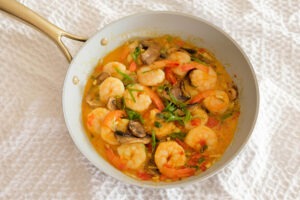 Shrimp in creamy coconut sauce