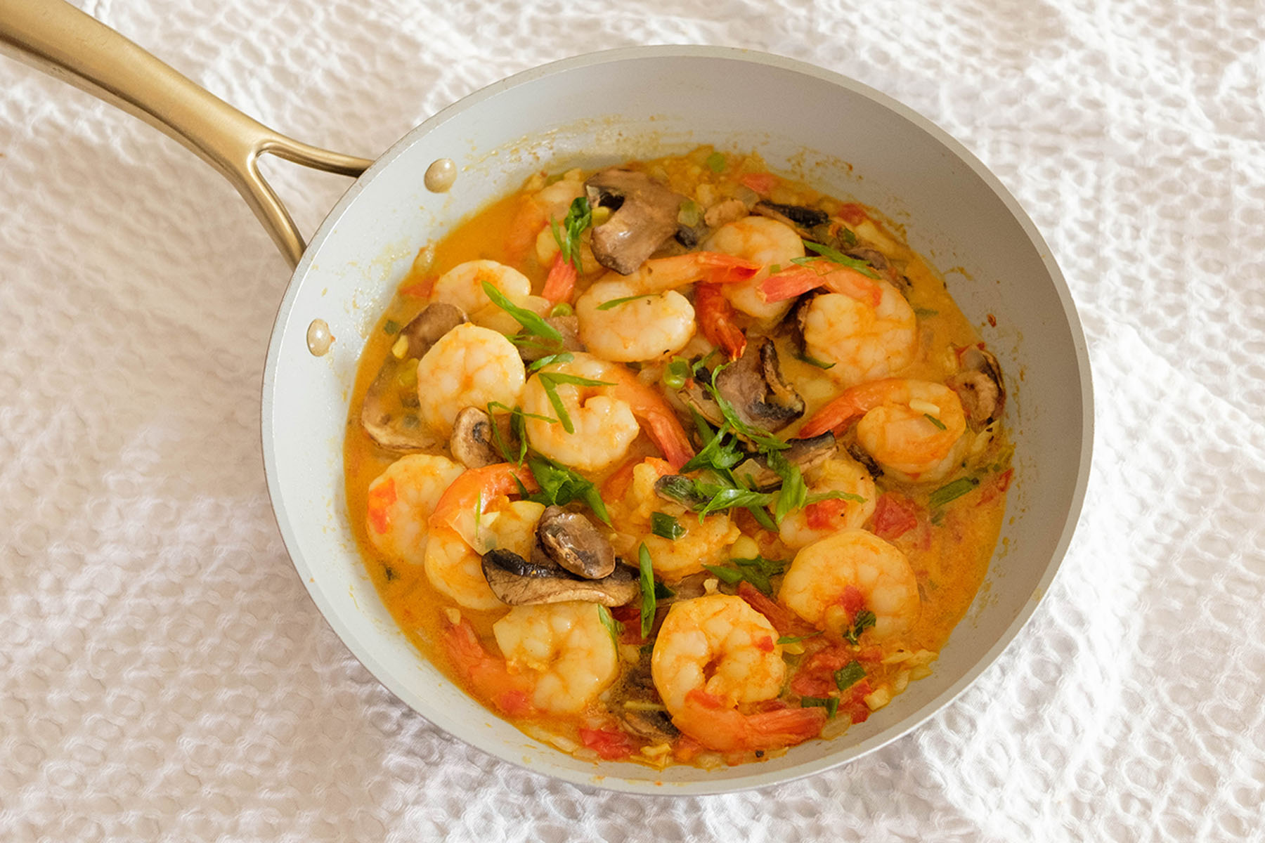 Shrimp in creamy coconut sauce